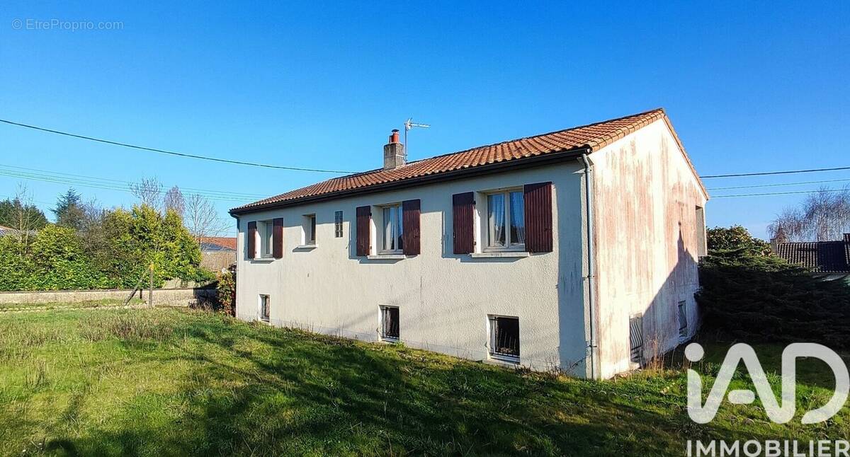 Photo 1 - Maison à MENIGOUTE