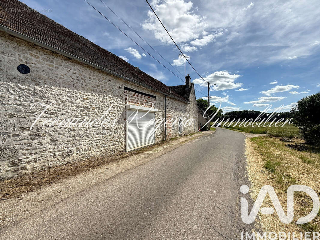 Photo 2 - Maison à BEAUNE-LA-ROLANDE