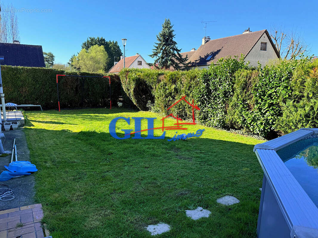 Maison à VERT-SAINT-DENIS