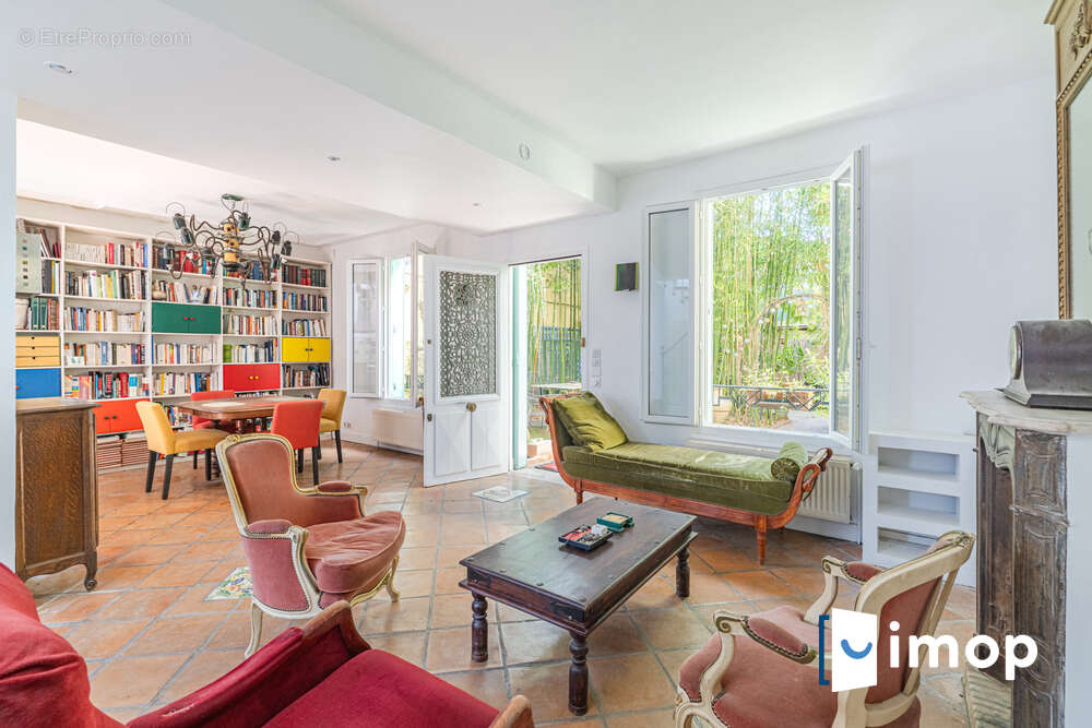 Belle maison avec extérieur - photo 2