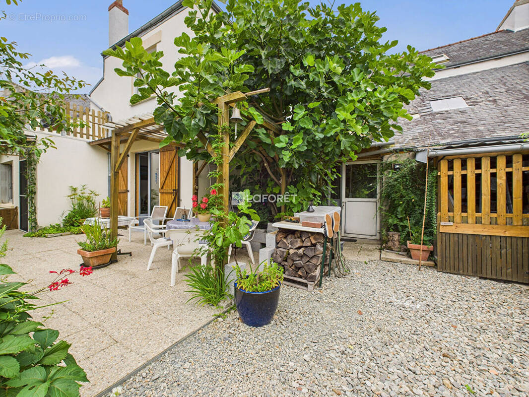 Maison à ELLIANT