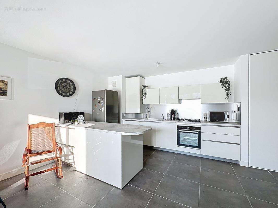 Appartement à PIERRE-BENITE