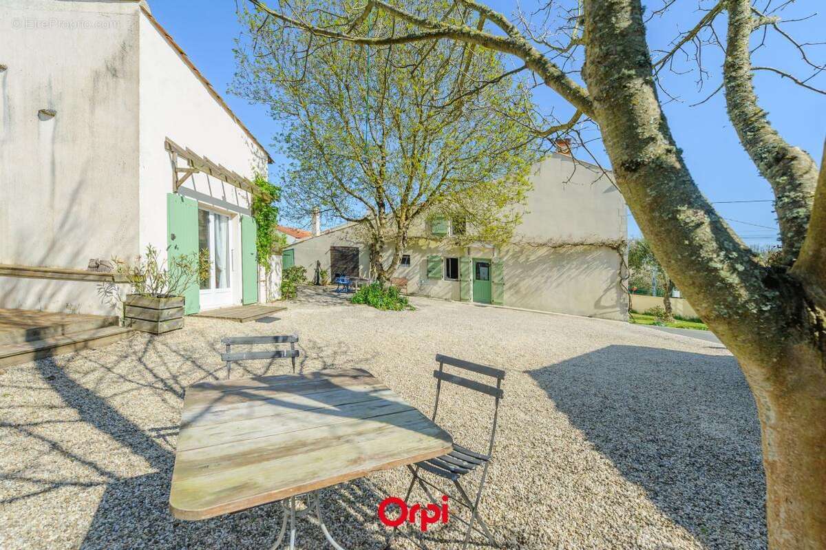 Maison à YVES