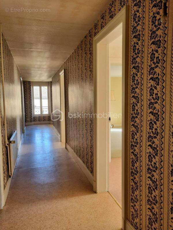 Appartement à SAINTE-COLOMBE-SUR-SEINE