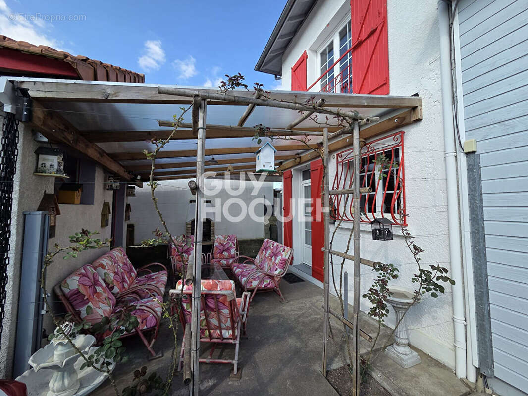 Maison à RION-DES-LANDES