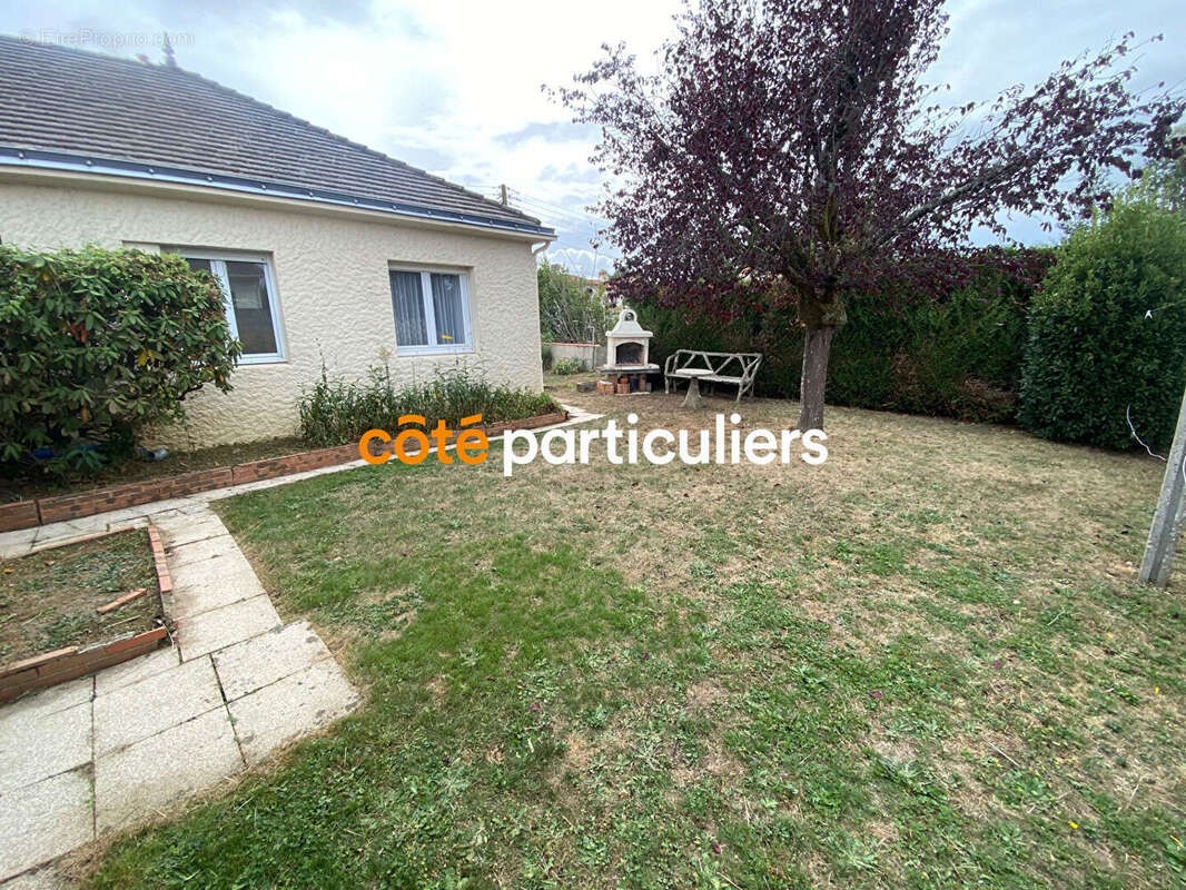 Maison à LES HERBIERS