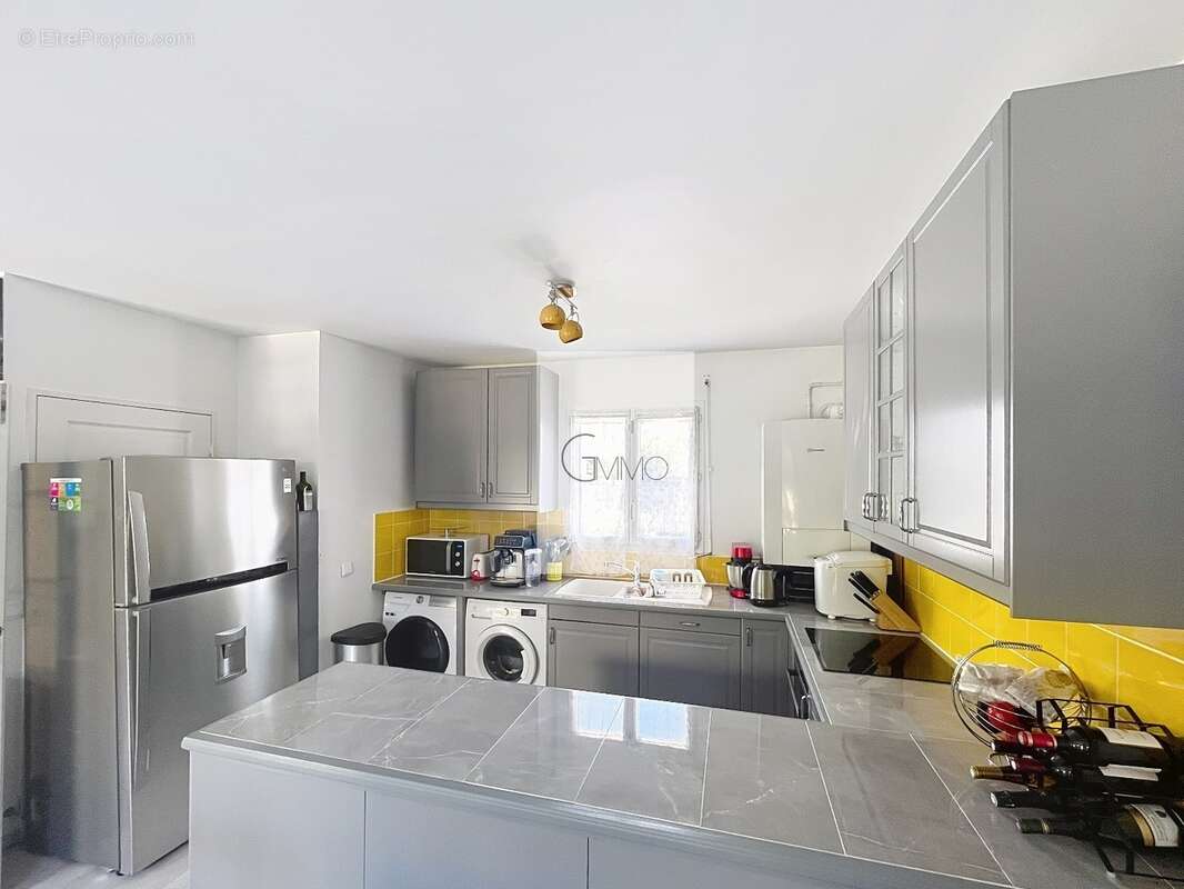 Maison à L'HAY-LES-ROSES