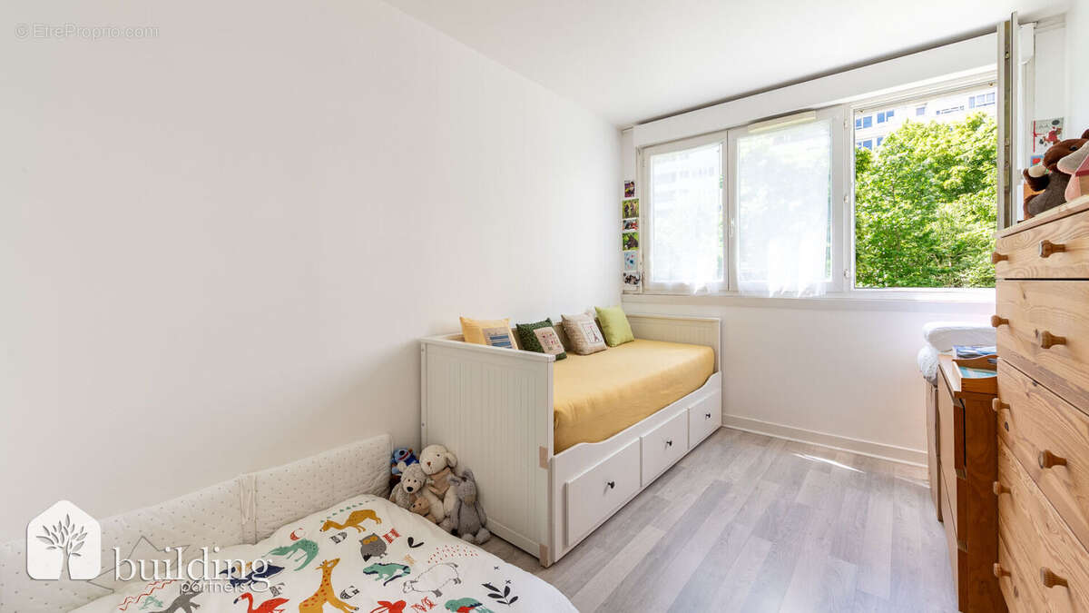 Appartement à COURBEVOIE