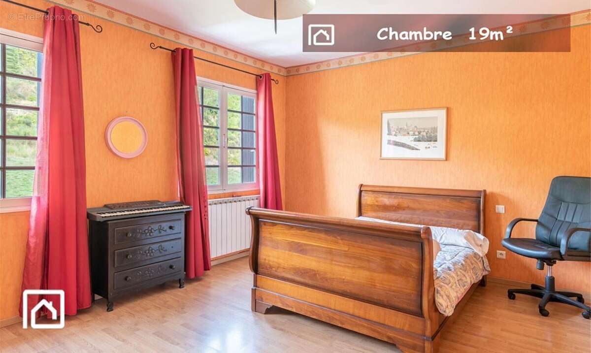 Maison à MONTAZELS