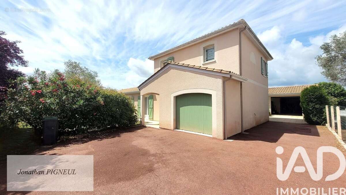 Photo 2 - Maison à PAREMPUYRE