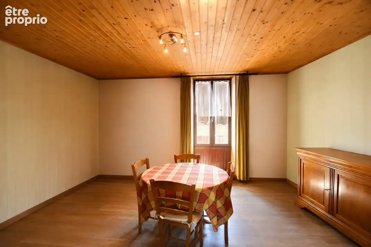 Maison de village avec grange, garage et fort potentiel d'évolution – Saint-Amant-de-Boixe - photo 2