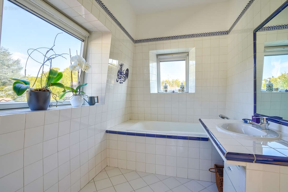 Maison à LE VESINET