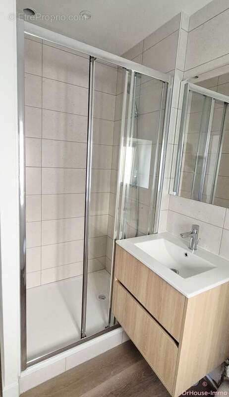 Appartement 47 m² à La Roche-Blanche  - photo 4