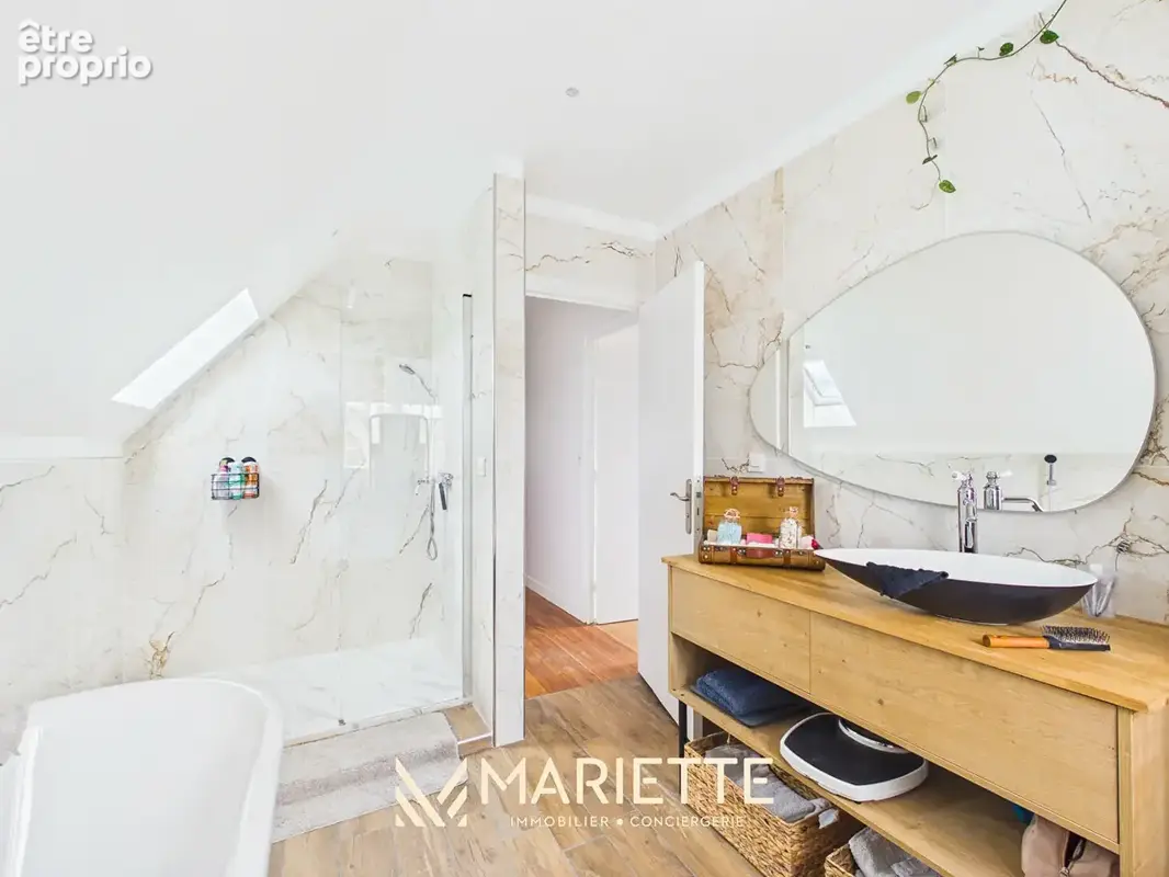"AVENEL" Maison à Pont Aven avec beaux volumes, sous sol complet et jardin arboré. - photo 14