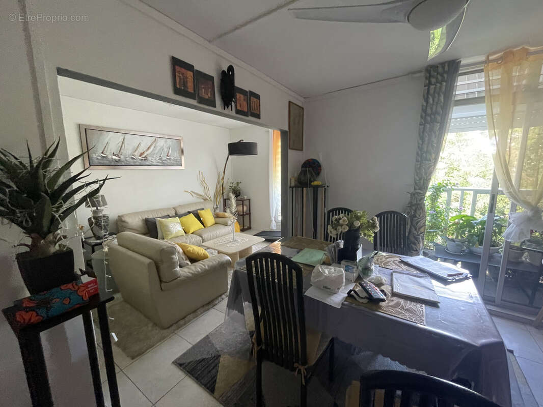 Appartement à LES ABYMES