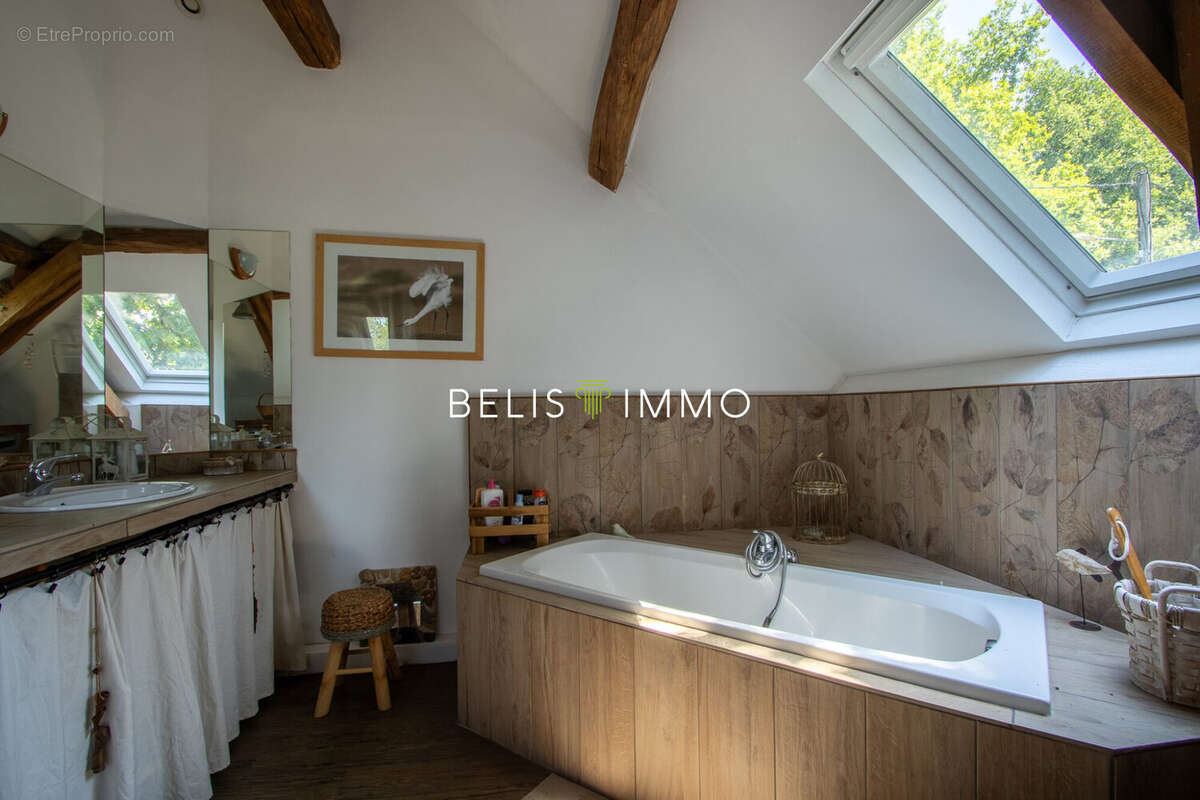 Maison à AZAY-SUR-CHER