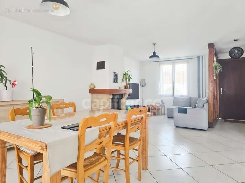 Maison à CONNERRE