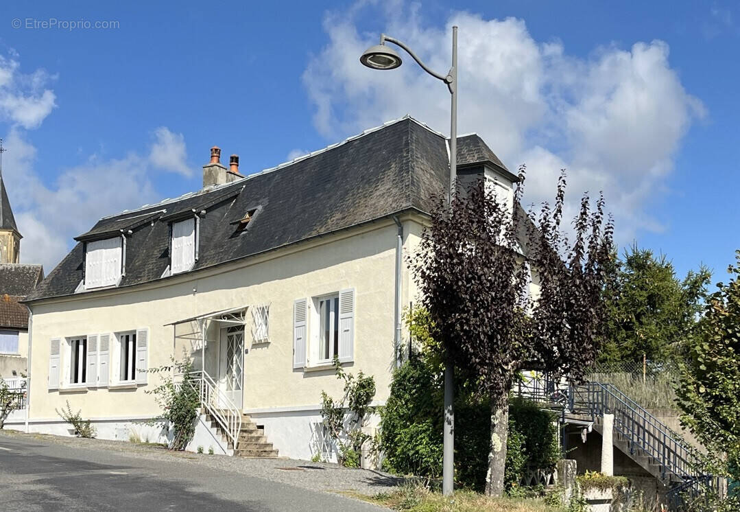 Maison à LA NOCLE-MAULAIX