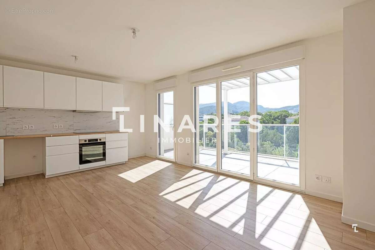 Appartement à MARSEILLE-9E