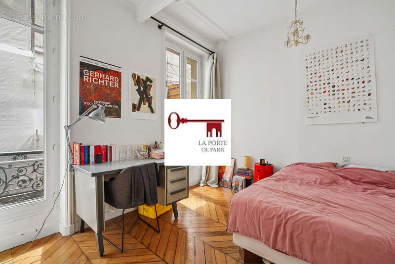 Appartement à PARIS-3E