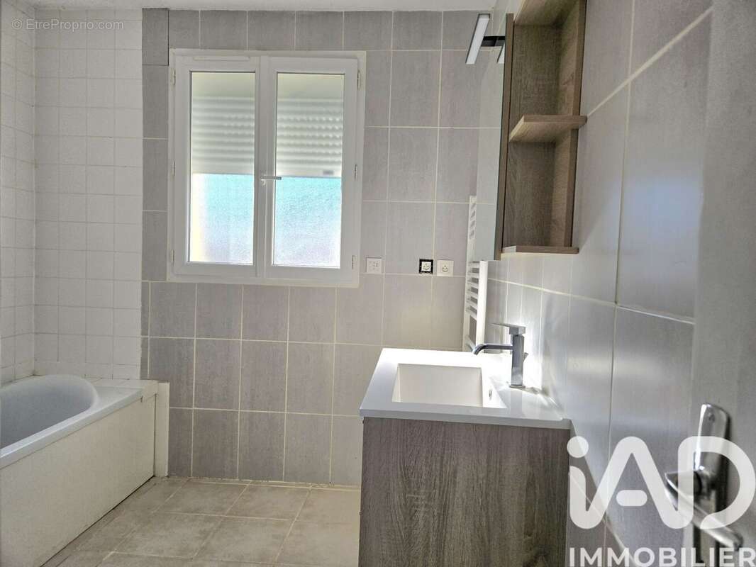 Maison 71 m² à Courtois-Sur-Yonne  - photo 8
