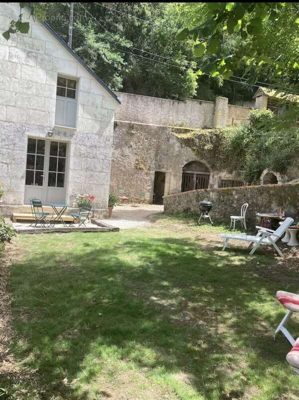 Maison à LAVARDIN