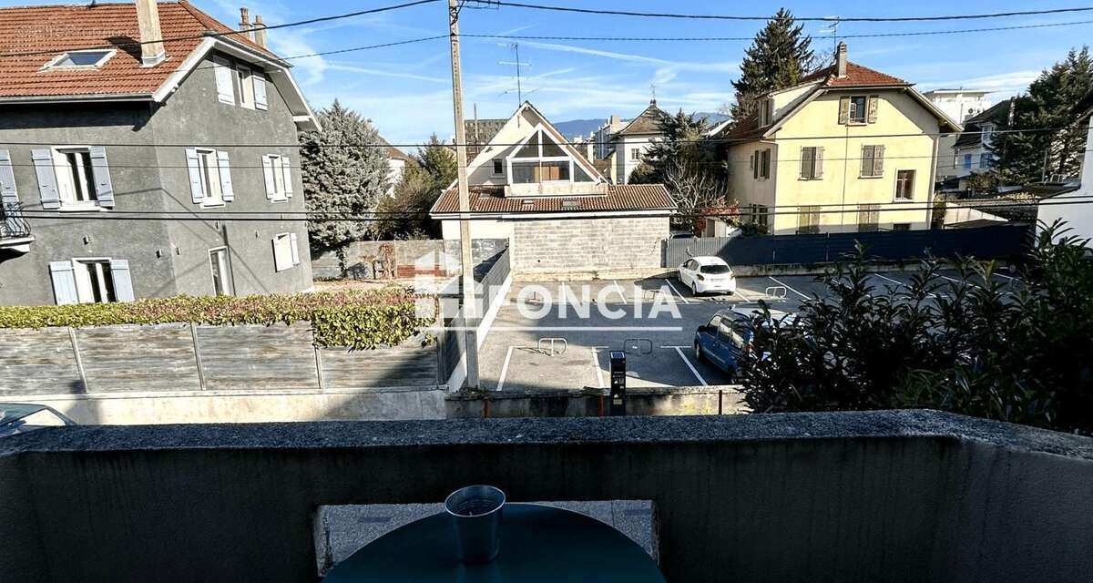 Appartement à AMBILLY