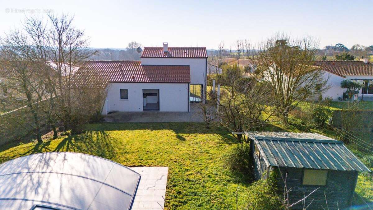 Maison à REMOUILLE