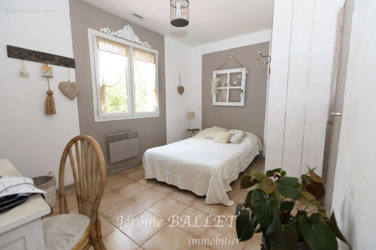 Maison 146 m² à Realmont  - photo 10