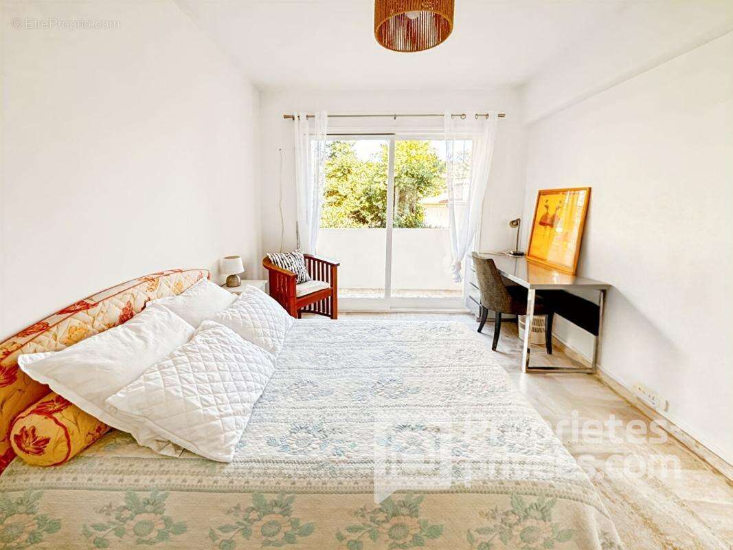 Appartement Juan Les Pins 3 pièces 70.85 m² - photo 10