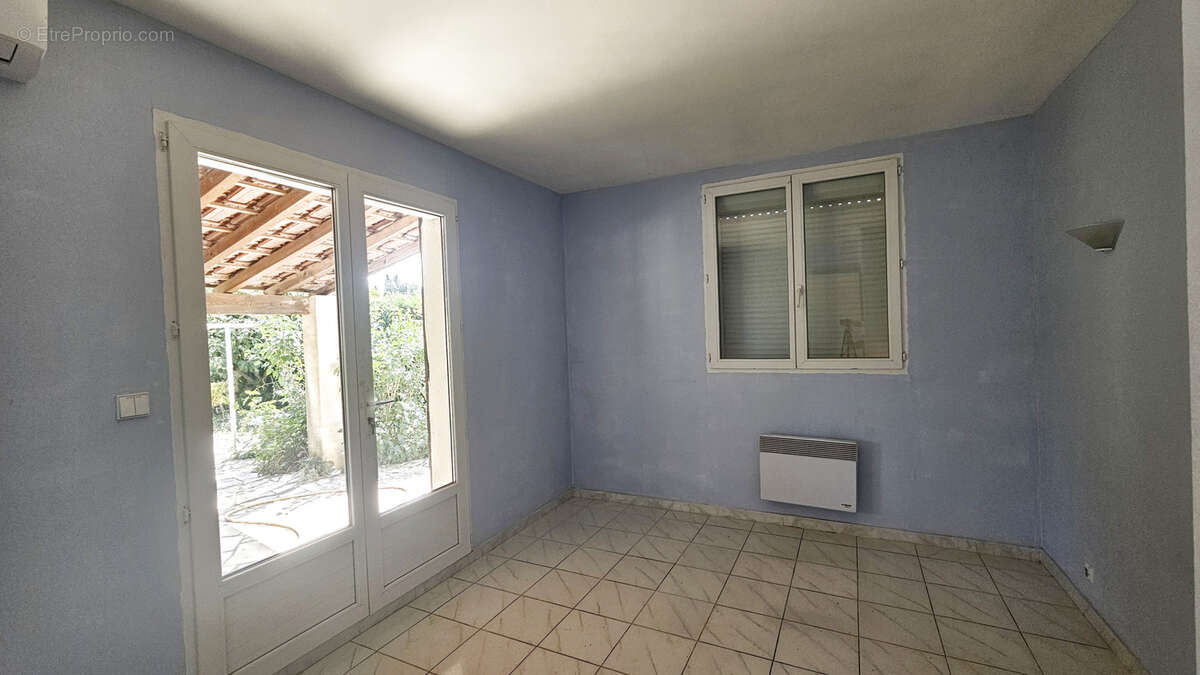 Grande maison familiale avec deux logements et terrain piscinable - photo 4