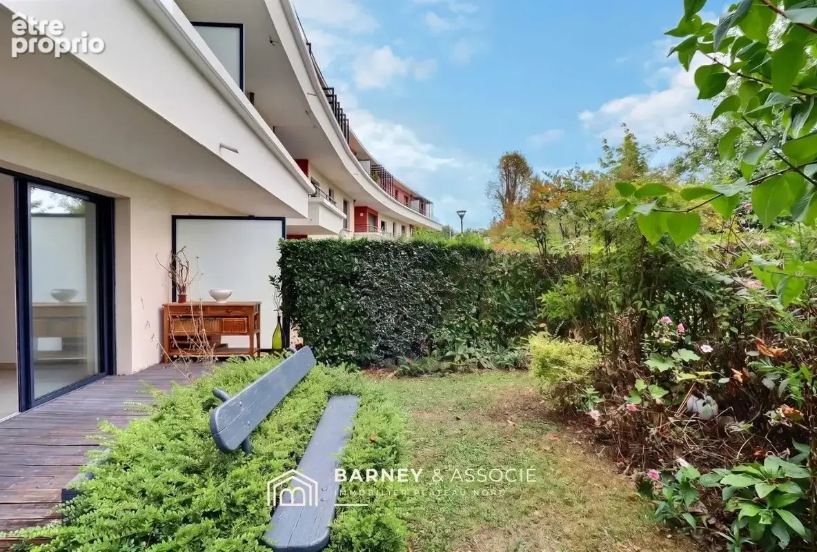 Appartement à MONT-SAINT-AIGNAN
