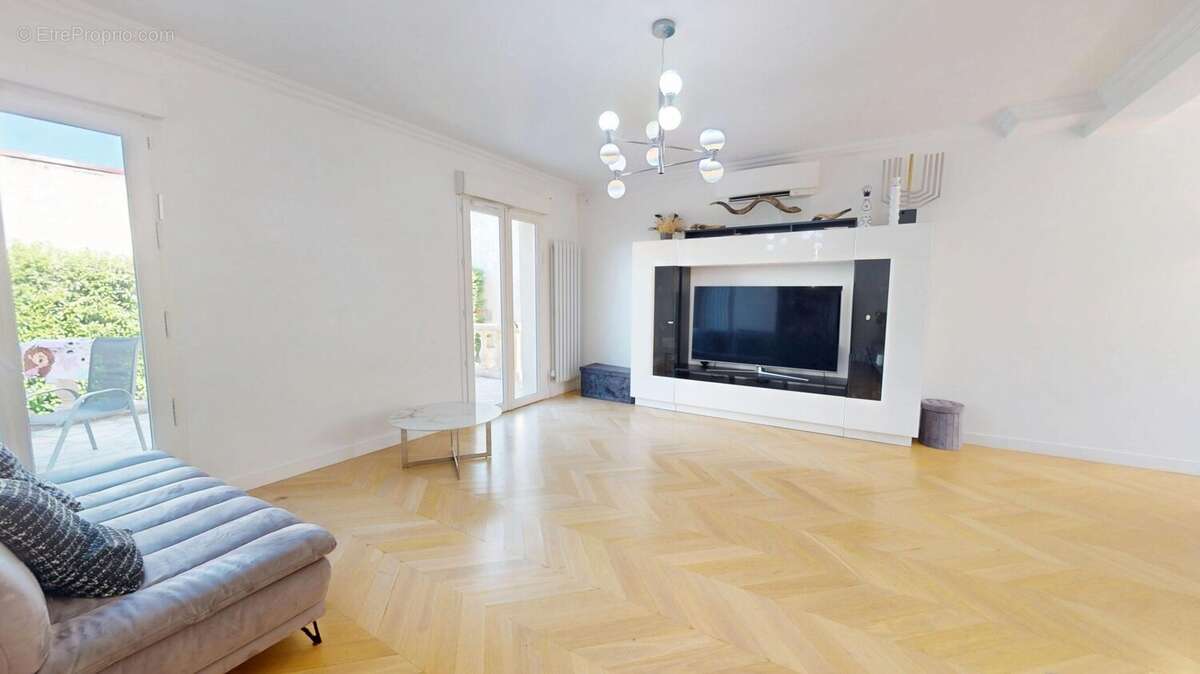 Maison à LES PAVILLONS-SOUS-BOIS