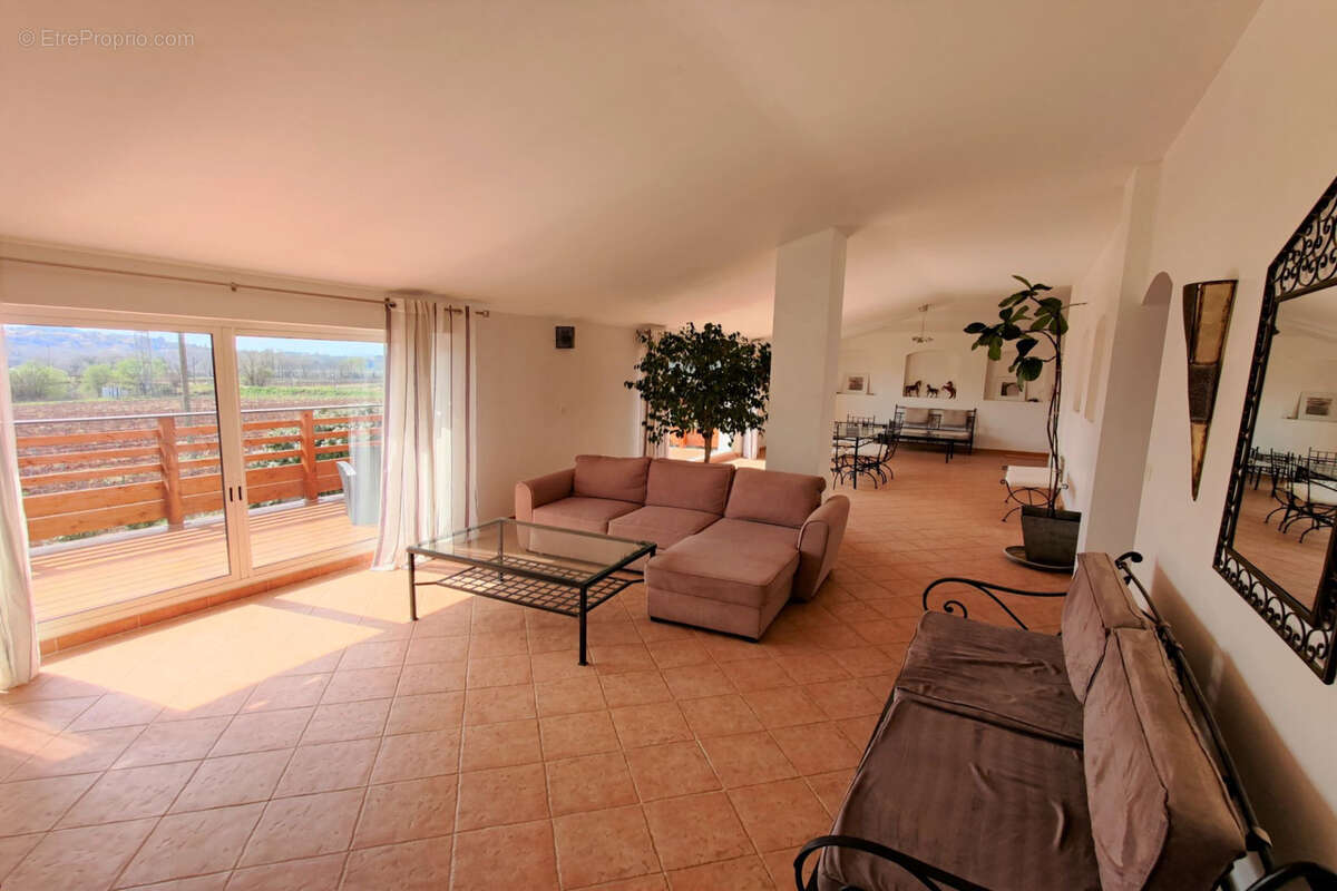 Appartement à TARADEAU