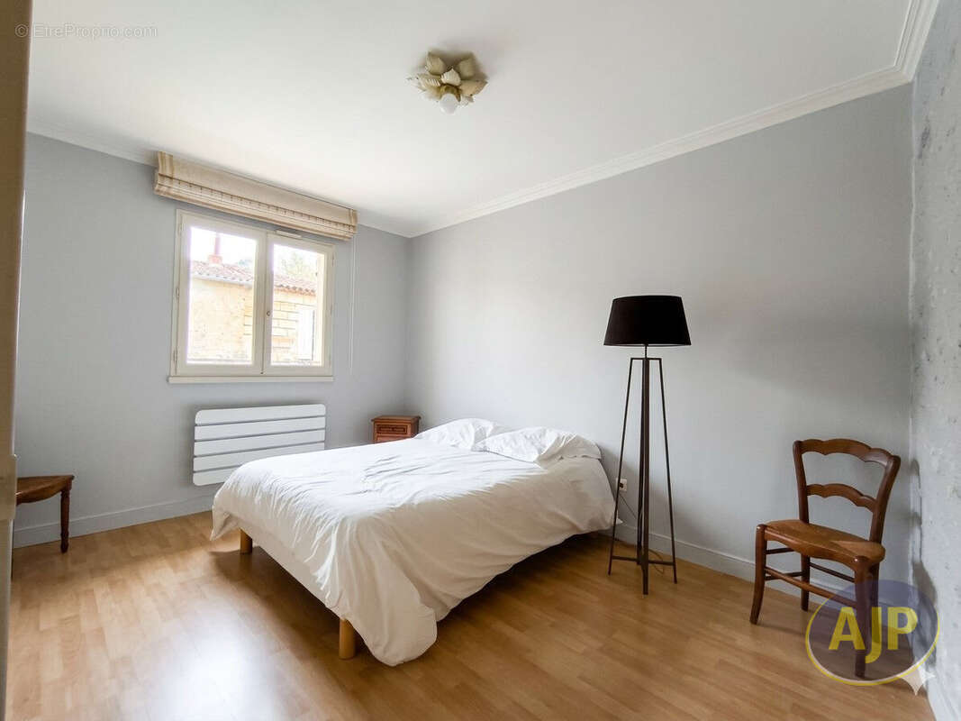 Maison à BLANQUEFORT