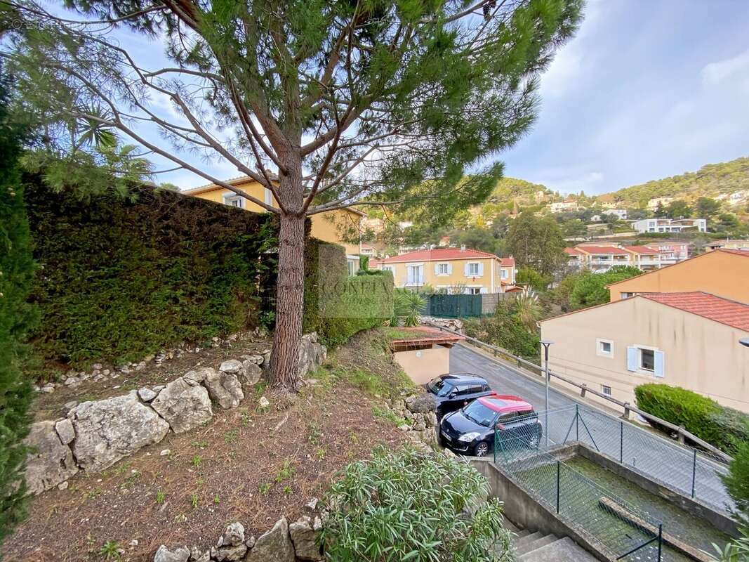 Appartement à EZE