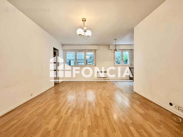 Appartement à LEVALLOIS-PERRET