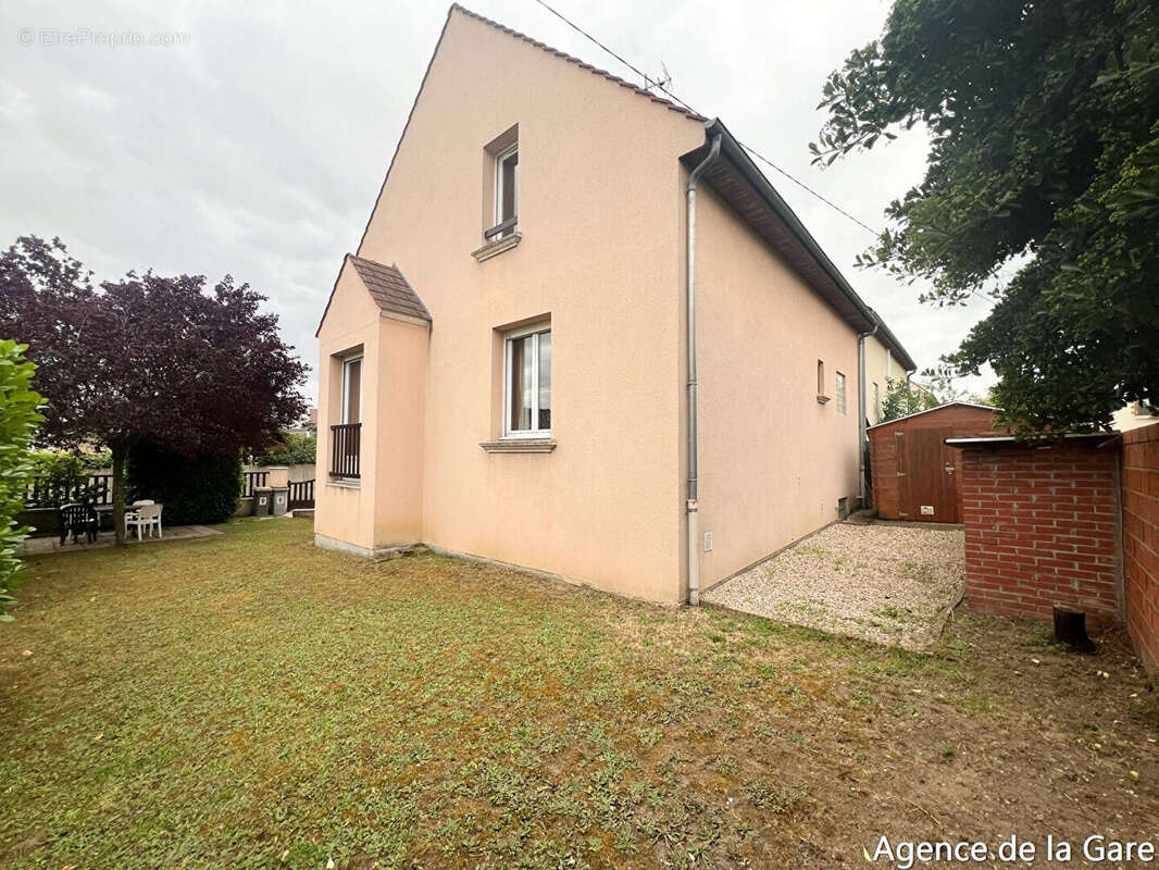 Maison à HOUILLES