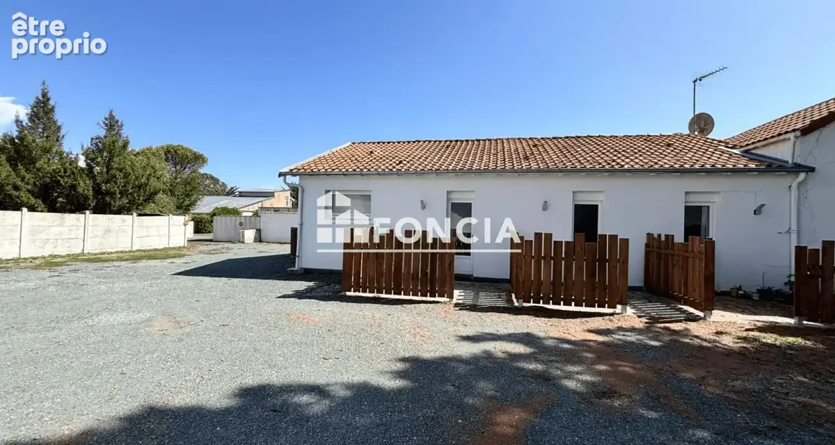 SAINT VIVIEN, très bon rapport locatif pour cet ensemble immobilier de 5 appartements et 4 bureaux - photo 3