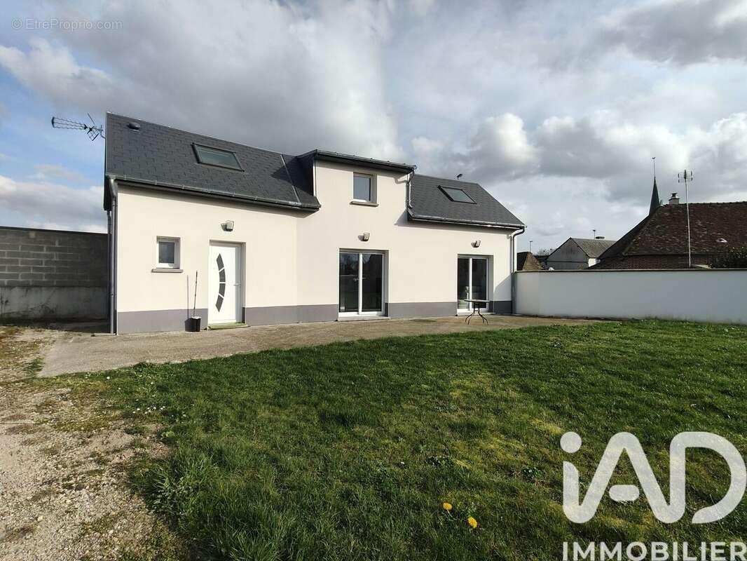 Photo 2 - Maison à LE BOULAY-MORIN