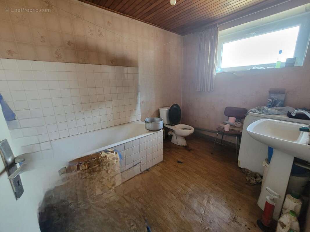 Maison 86 m² à Gourin  - photo 5
