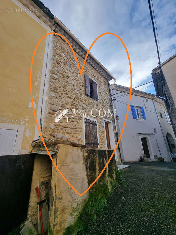 Maison à MIRABEL-AUX-BARONNIES