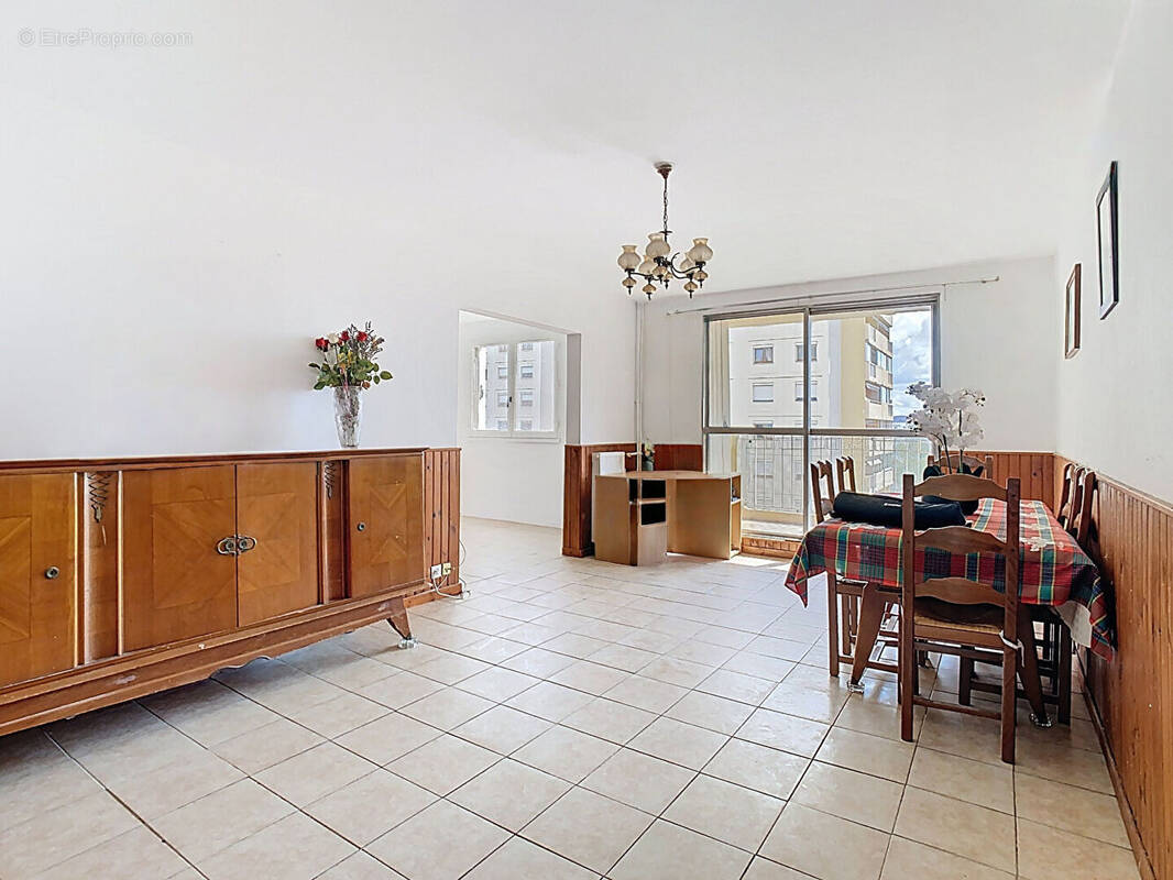 Appartement à VITROLLES