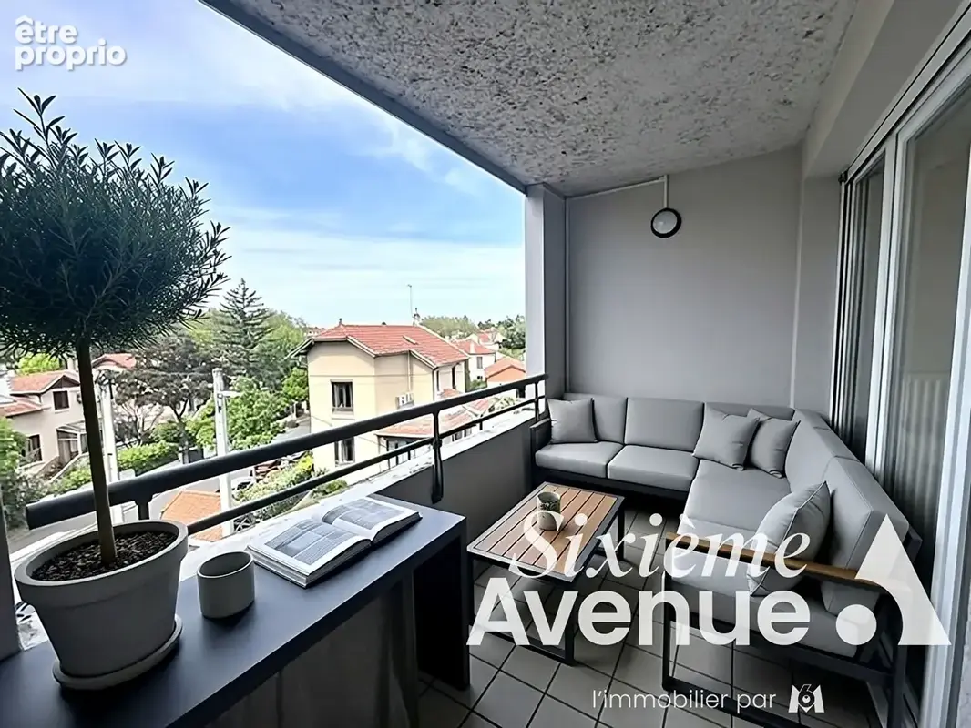 CENTRE DE BRON ? T3 lumineux avec terrasse et garage en sous-sol 70M² - photo 2