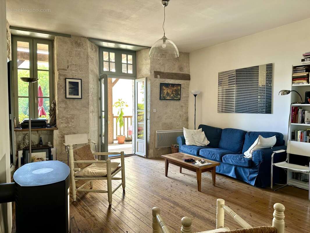 Maison à AUBETERRE-SUR-DRONNE