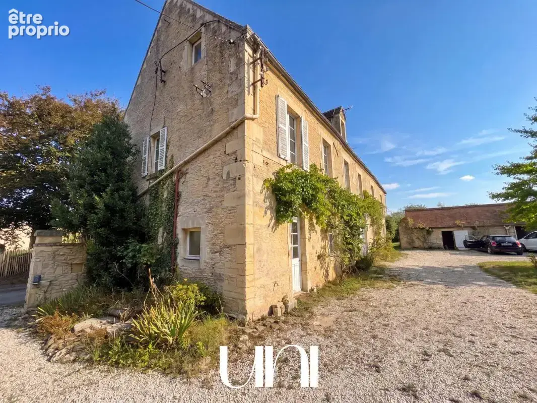 Corps de ferme de 300 m2, sur un terrain de 2 999 m2, avec dépendances - ROTS - photo 14