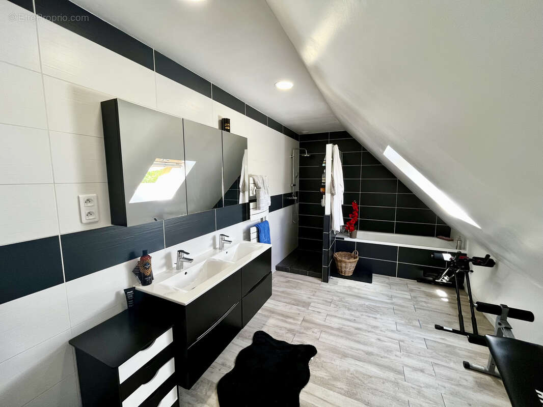 Maison à ROZAY-EN-BRIE