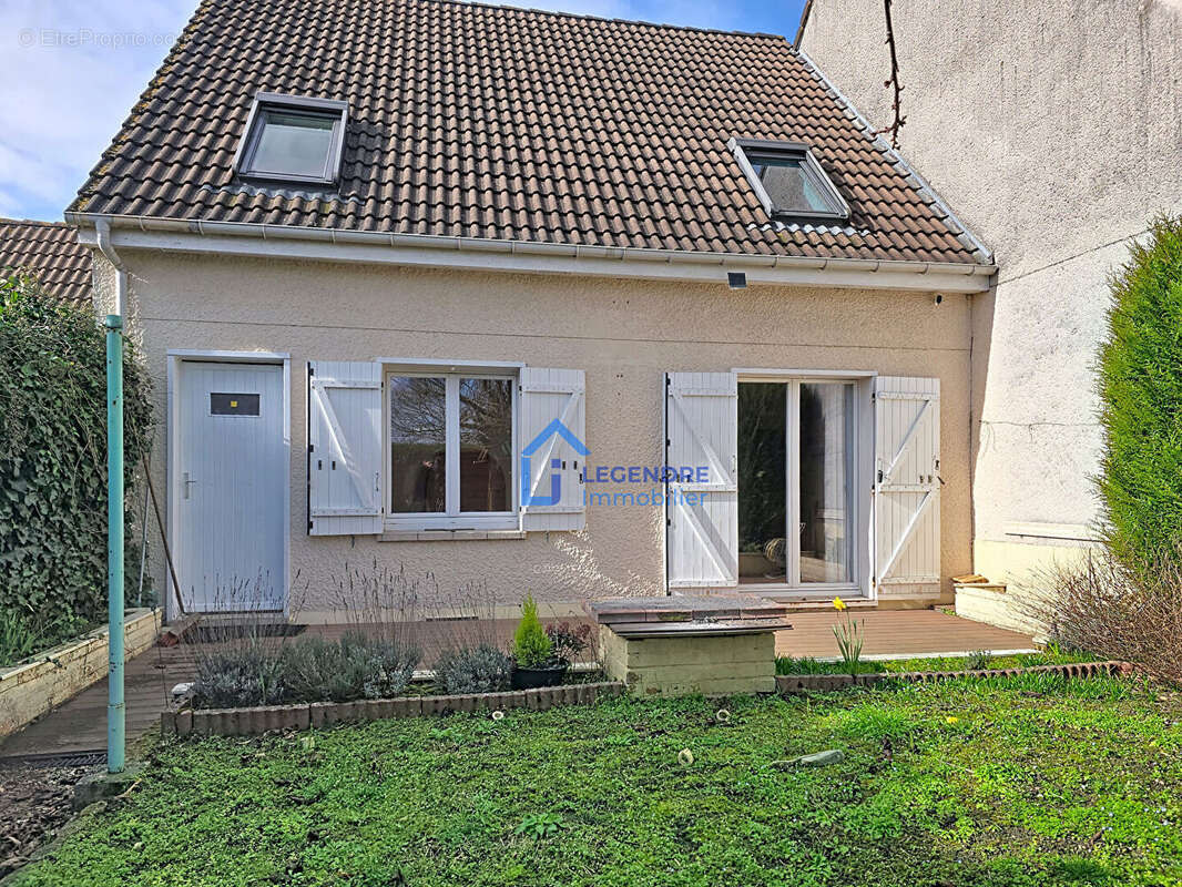 Maison à PIERRELAYE