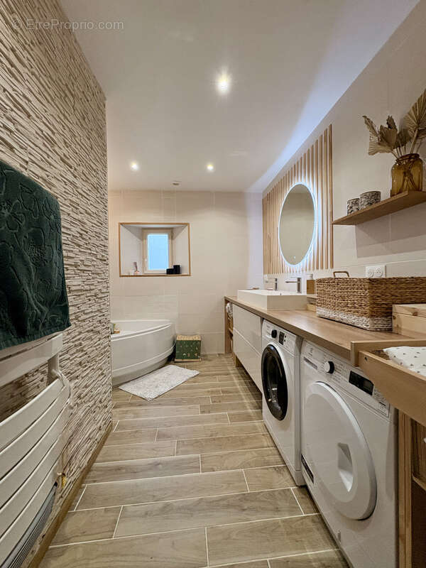 Maison à BEAUFORT-EN-VALLEE