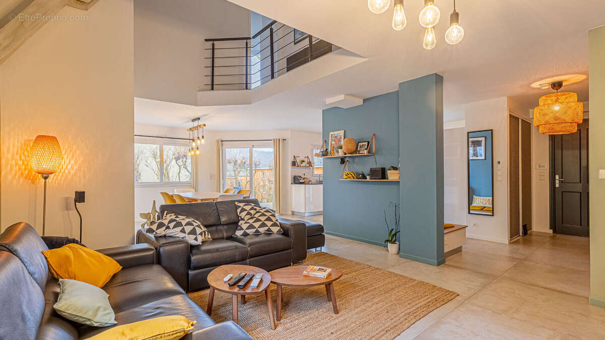 Maison à JACOB-BELLECOMBETTE